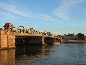 A Walk In The Historic Town Of Charles Dickens : Rochester