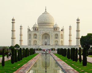 Wish To See All The Seven Wonders Of The World In One Go? Here's How You Can Do It In One Month